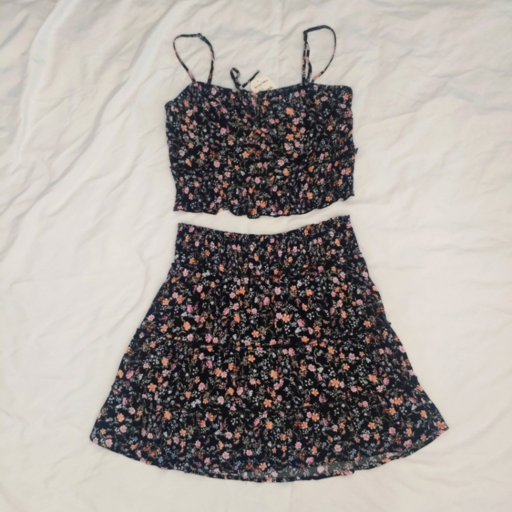 Set Top And Skirt Hippie Rose Black Floral Color Smocked Top Women's Size Medium - Picture 4 of 9